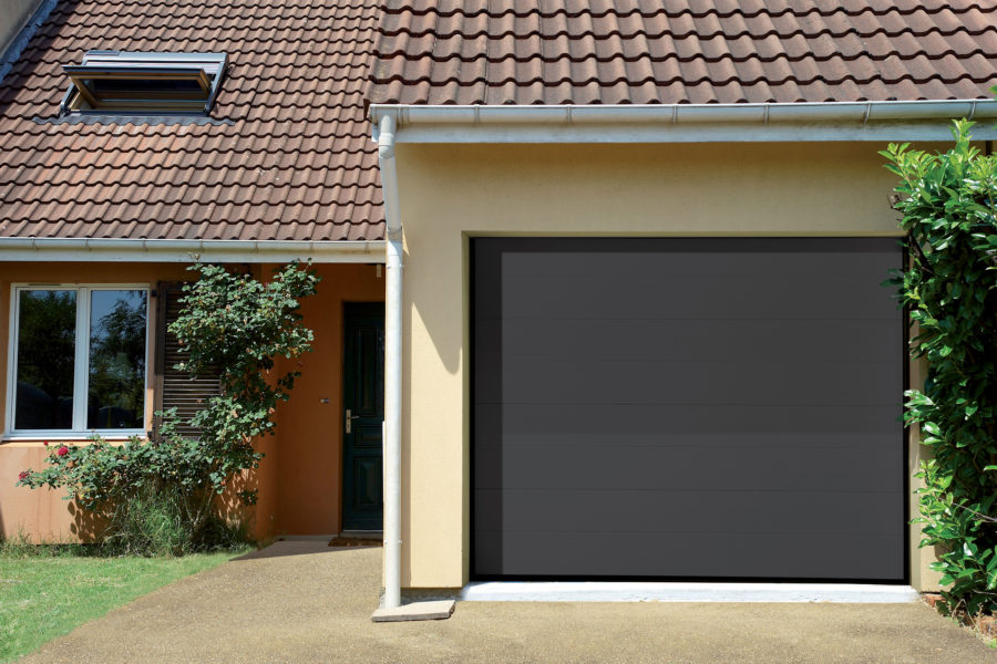 Comment isoler votre porte de garage pour l'hiver ? - AFM Bruckert